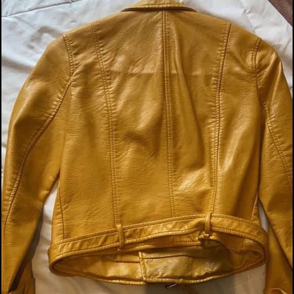 Zara yellow faux leather biker jacket size XS - Picture 2 of 2